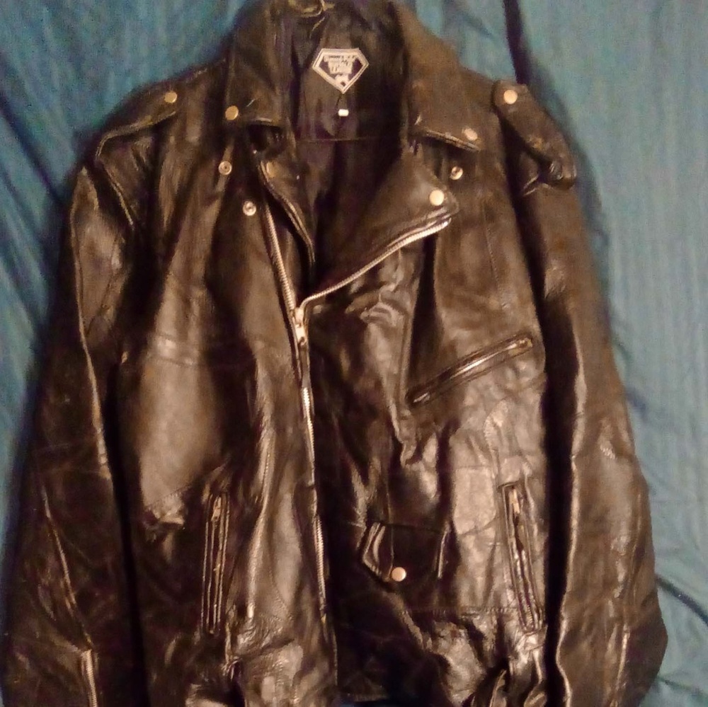 Men's leather motorcycle jacket